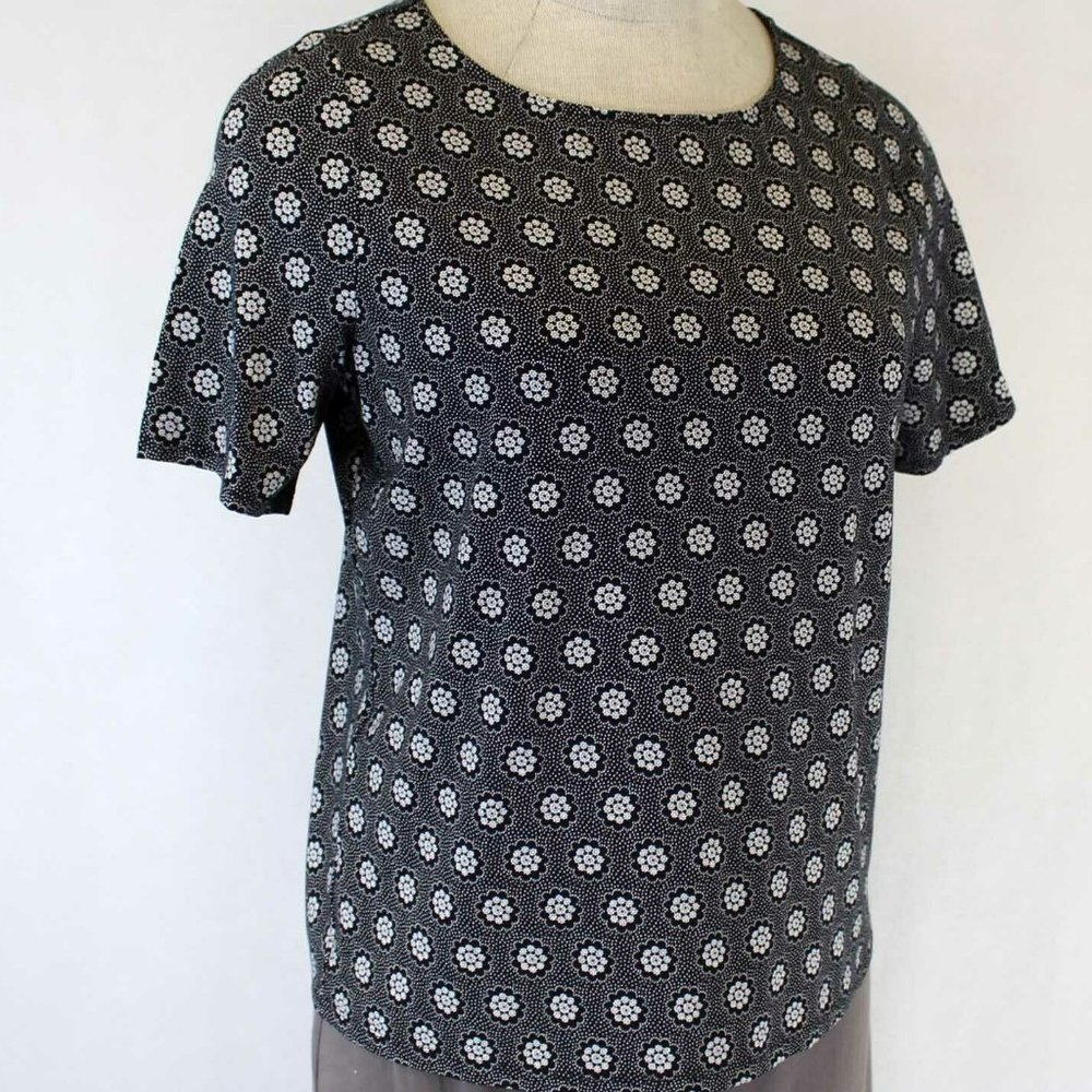 Talbots Black & White Floral Top Stretch Si…